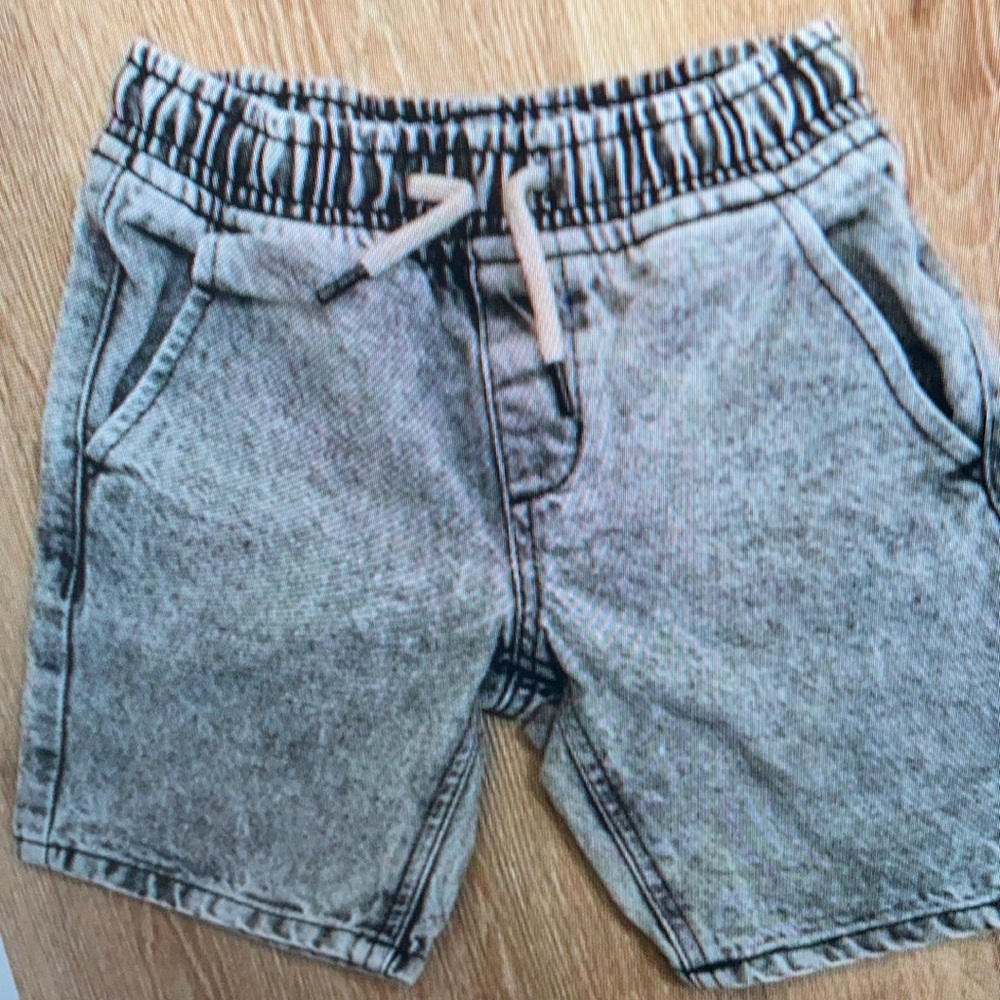 Besico Gray Denim Kids shorts size 4 Elastic waist cotton casual